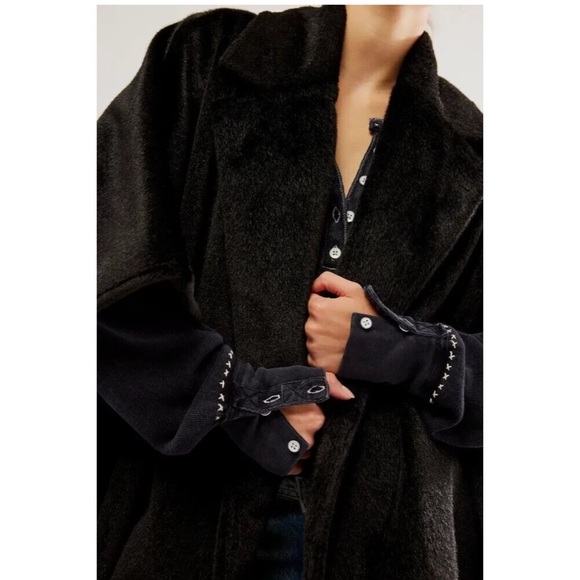 NWT Free People Starlett Faux Fur Poncho - Picture 4 of 5